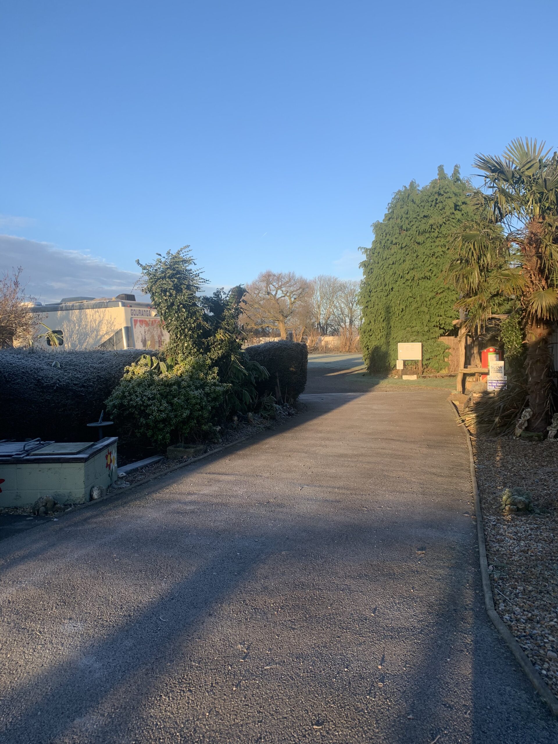 Chequers Caravan Park — photo 2